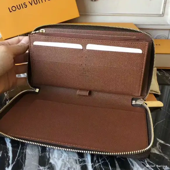 Affordable VUITTON LOUIS ZIPPY ORGANIZER 0630